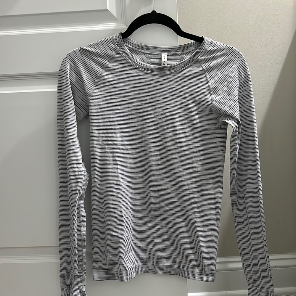 Athleta long sleeve top